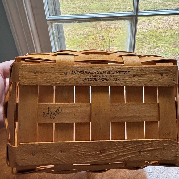 Longaberger Handwoven Basket - Picture 3 of 7